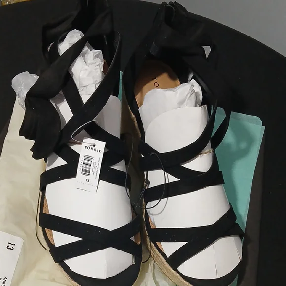 Torrid Black Ankle Wrap Platform Wedges NWT - Picture 5 of 7